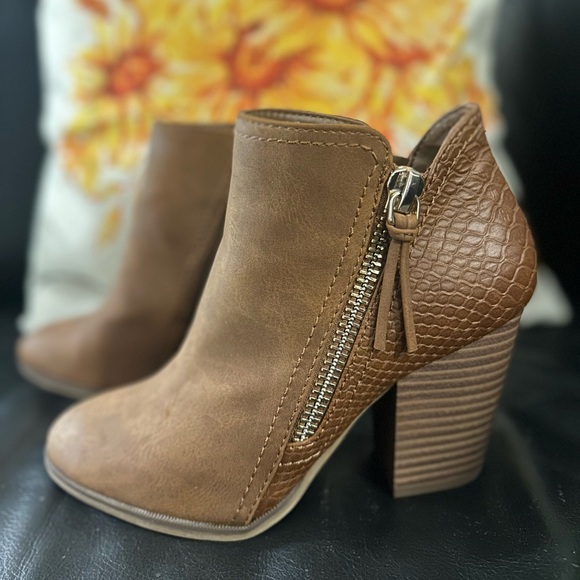 Call It Spring Shoes - Call It Spring Vegan Leather Wedges (Women’s 7.5)